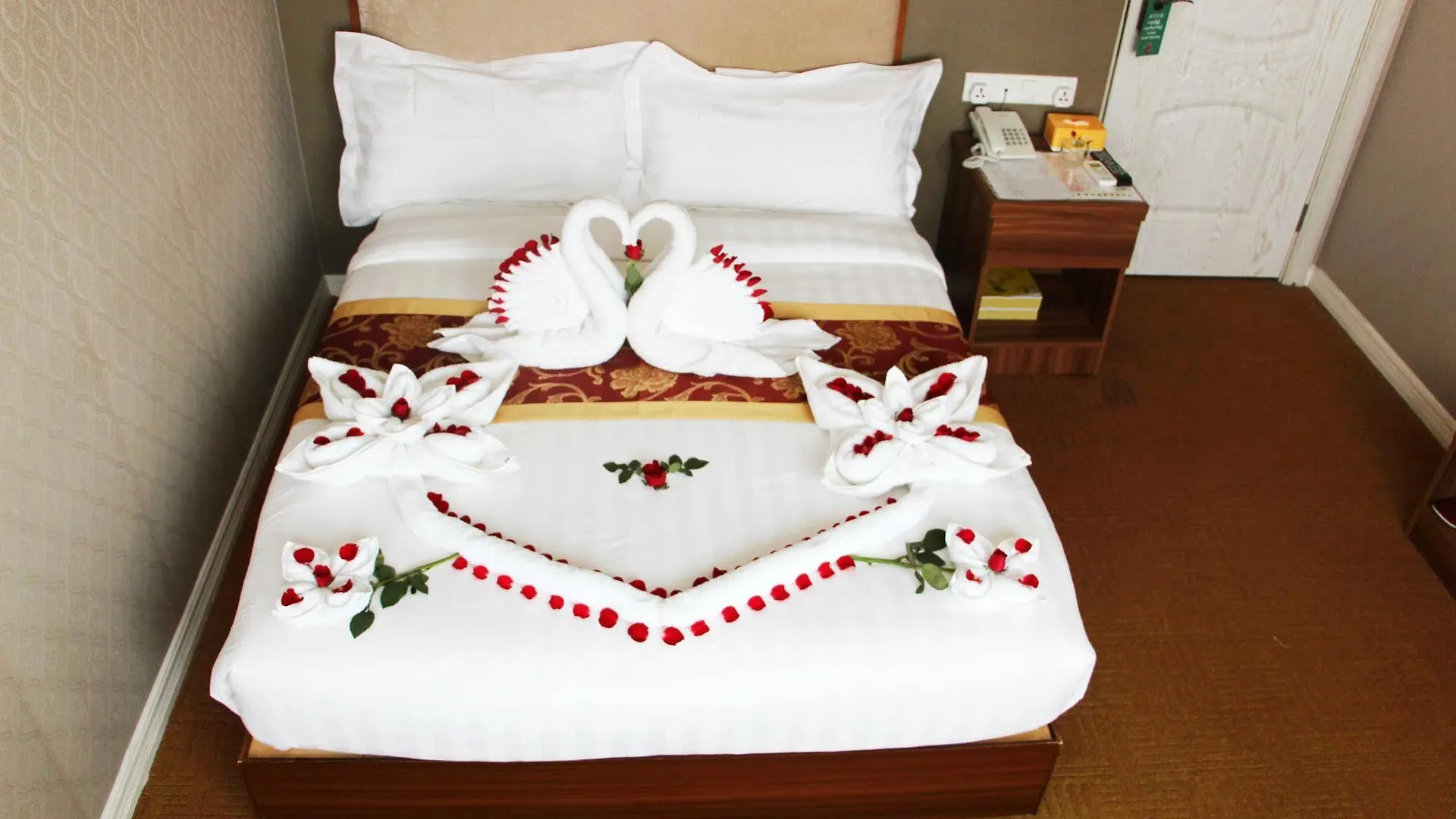 Sunny Holiday Hotel Gyogon